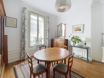 Appartement - 127 m² - 6 pièces