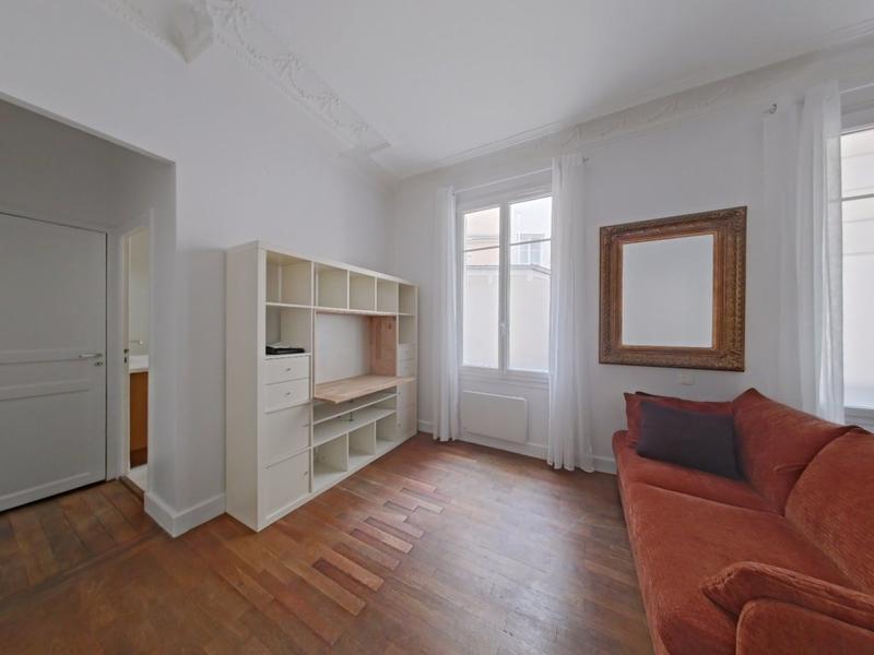 Studio - 25 m² - 1 pièce
