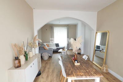 Maison - 96 m² - 3 pièces