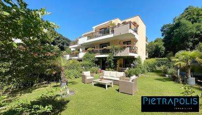 Appartement - 133 m² - 5 pièces