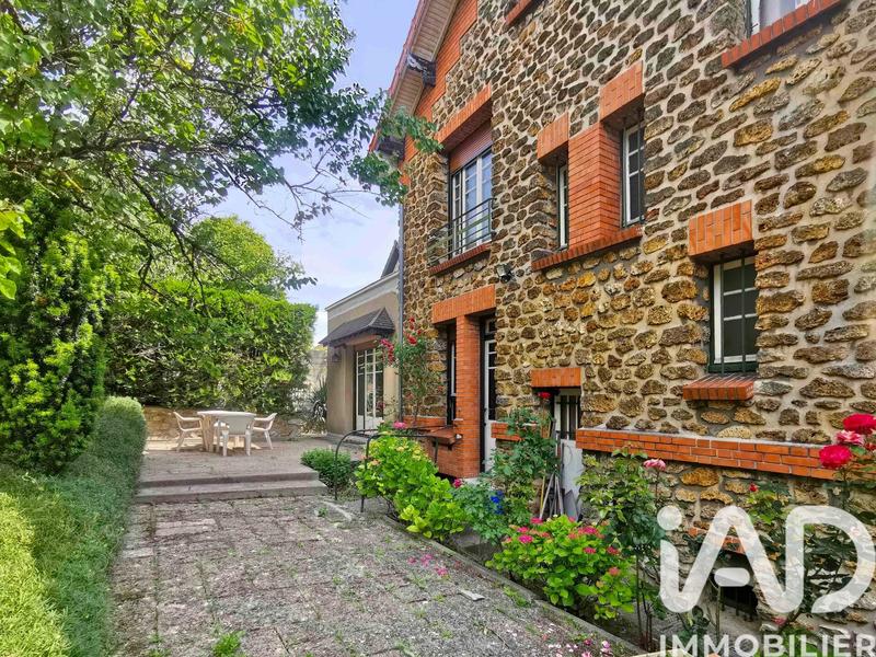 Maison - 140 m² - 7 pièces