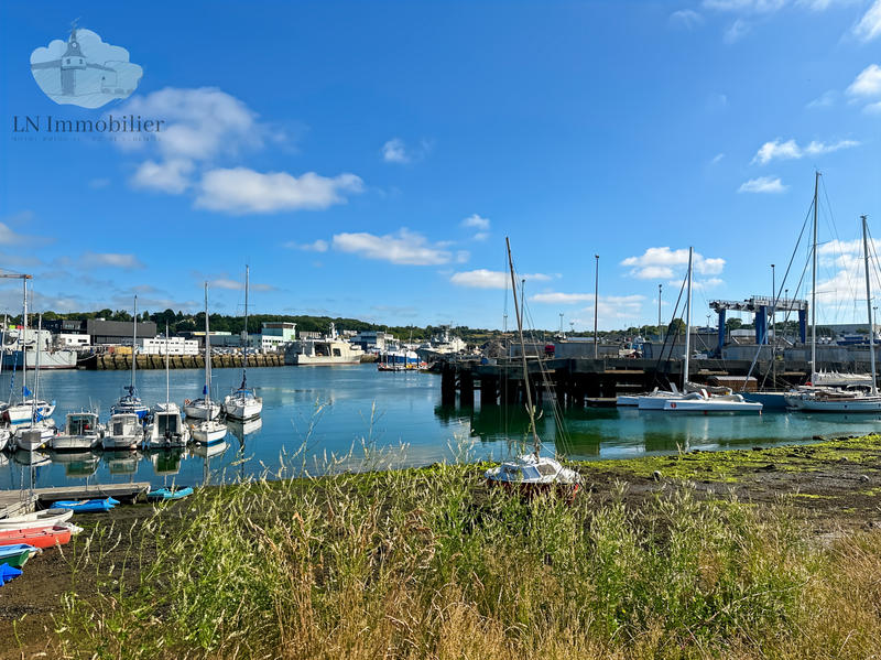 Maison - 150 m² - 9 pièces