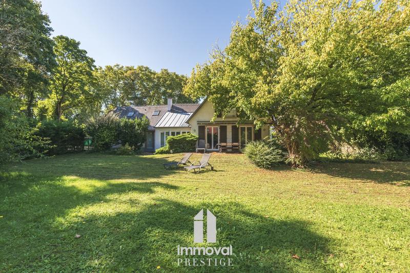 Maison - 209 m² - 5 pièces