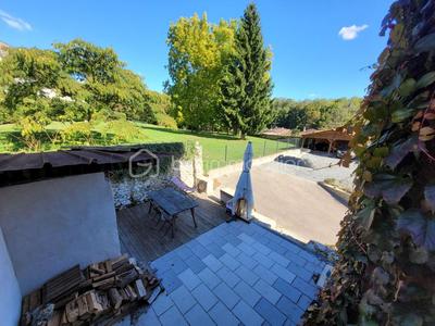 Maison - 194 m² - 8 pièces