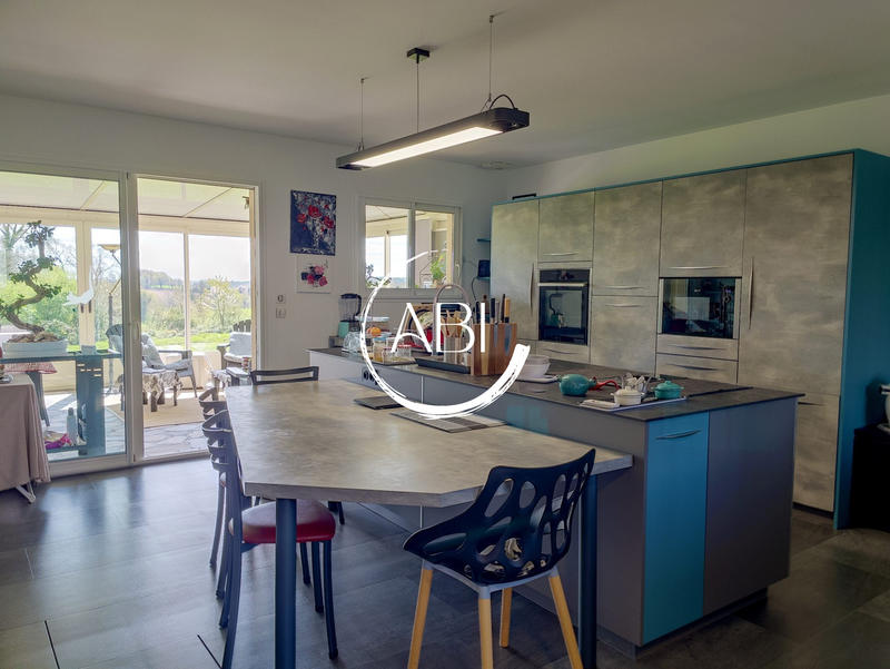 Maison - 145 m² - 6 pièces