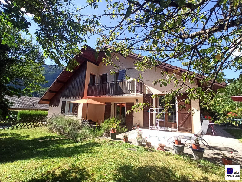 Maison - 137 m² - 5 pièces
