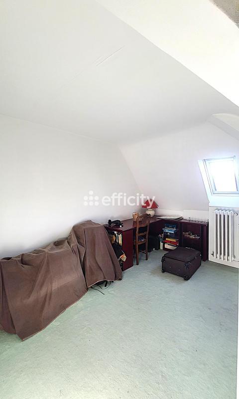 Maison - 210 m² - 7 pièces