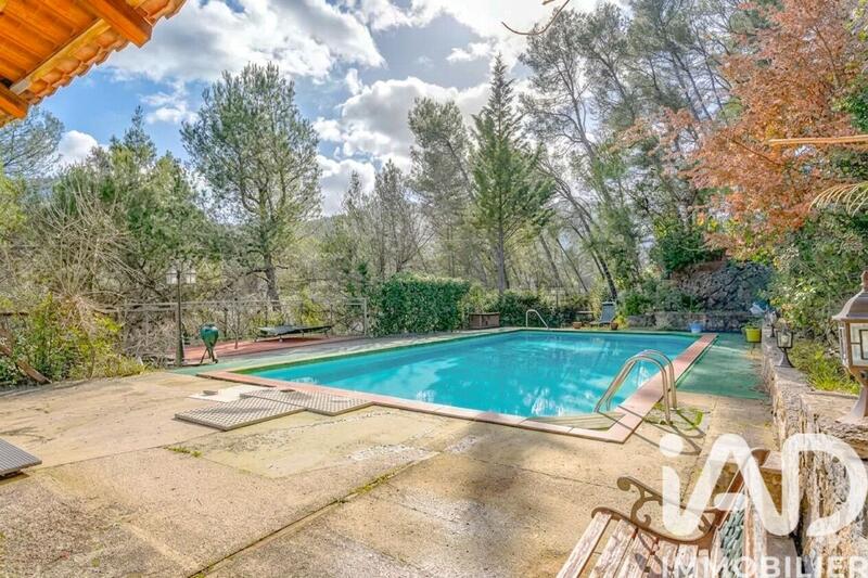 Maison - 140 m² - 6 pièces