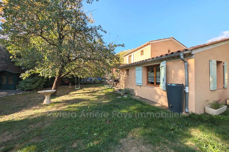 Maison - 93 m² - 5 pièces