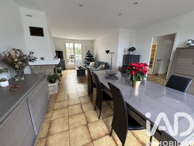 Maison - 102 m² - 4 pièces