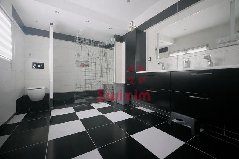 Maison - 80 m² - 5 pièces