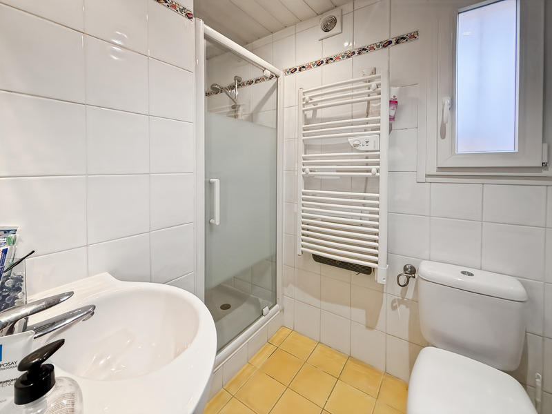 Maison - 243 m² - 9 pièces