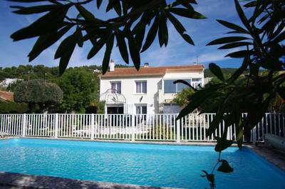 Maison - 182 m² - 6 pièces