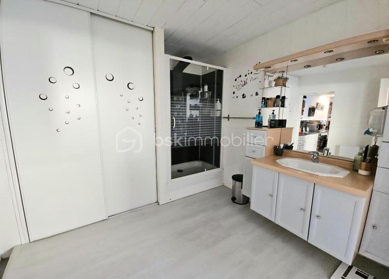 Maison - 180 m² - 5 pièces