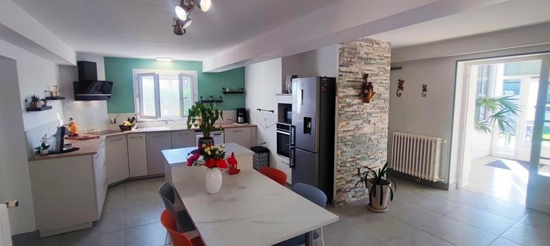 Maison - 147 m² - 6 pièces