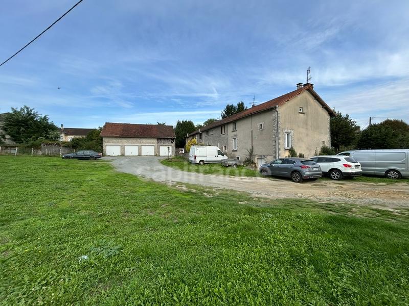Maison - 387 m² - 15 pièces