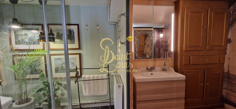 Maison - 208 m² - 7 pièces