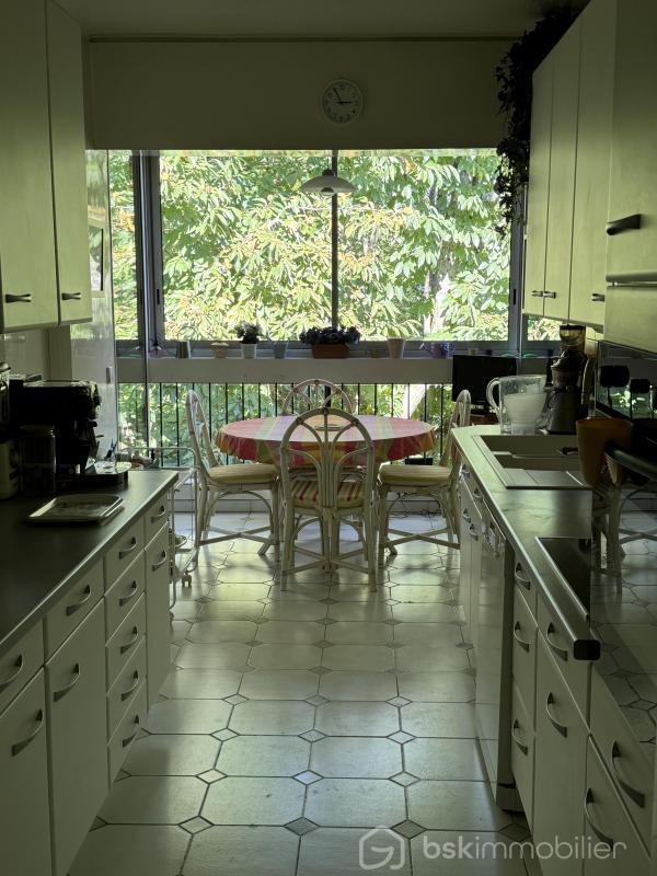 Appartement - 197 m² - 6 pièces