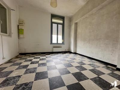 Maison - 225 m² - 8 pièces