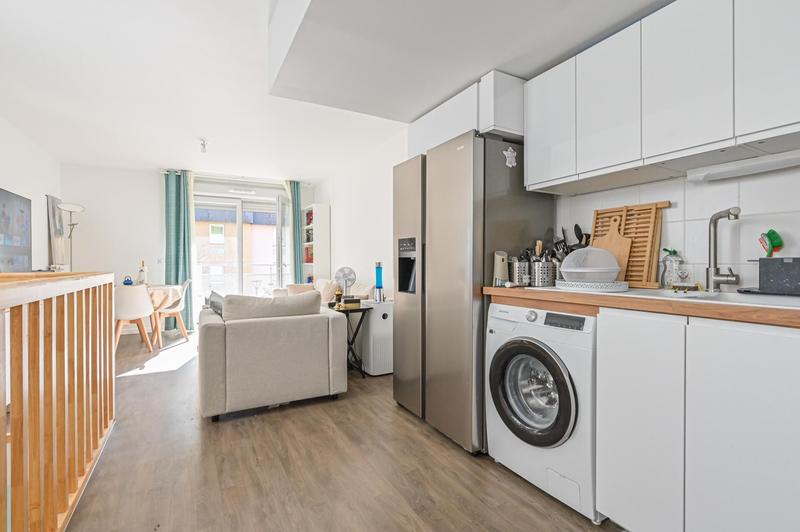 Appartement - 80 m² - 4 pièces