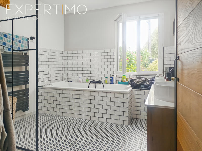 Maison - 107 m² - 6 pièces