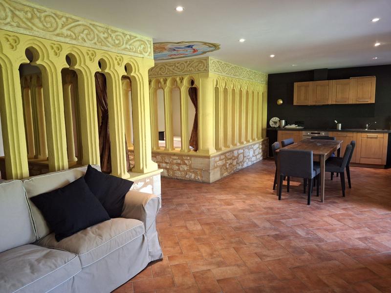 Maison traditionnelle - 221 m² - 8 pièces