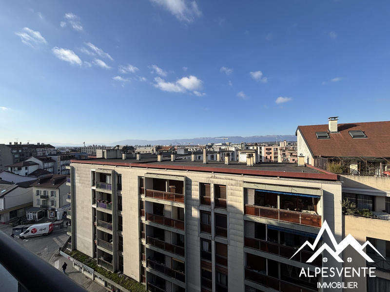 Appartement - 102 m² - 4 pièces