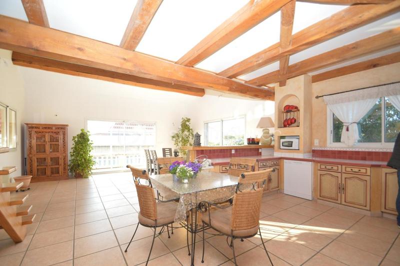 Villa - 180 m² - 4 pièces