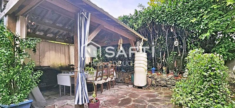 Maison - 218 m² - 8 pièces