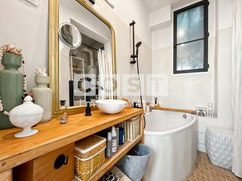 Appartement - 60 m² - 2 pièces