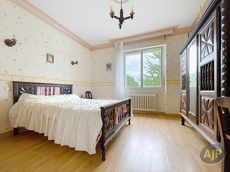 Maison - 148 m² - 7 pièces