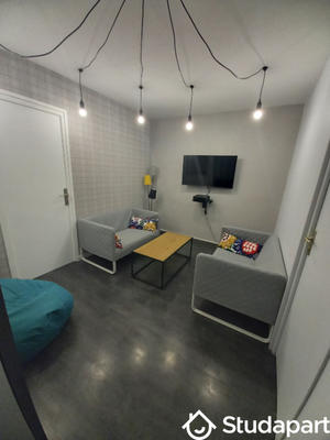 Chambre - 9 m² - 1 pièce