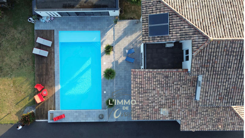 Maison - 220 m² - 7 pièces