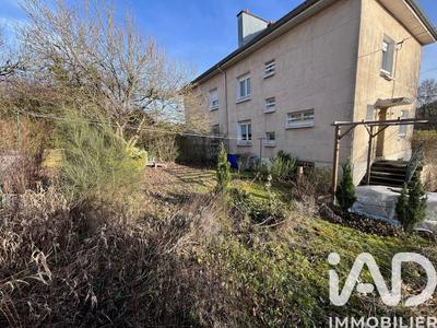 Maison - 98 m² - 5 pièces