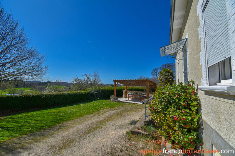 Maison en pierre - 97 m² - 6 pièces