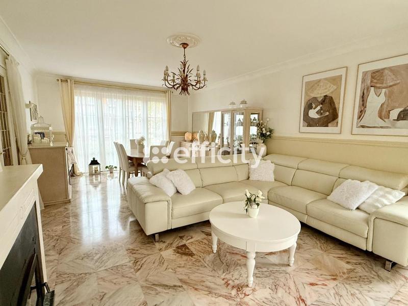 Pavillon - 179 m² - 9 pièces