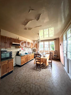 Maison - 90 m² - 4 pièces