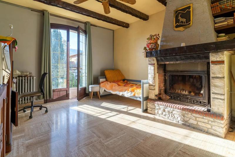 Maison - 328 m² - 9 pièces