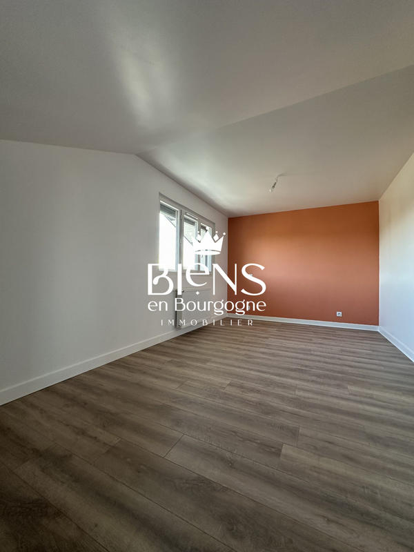 Maison traditionnelle - 95 m² - 5 pièces