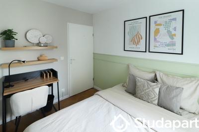 Chambre - 11 m² - 1 pièce