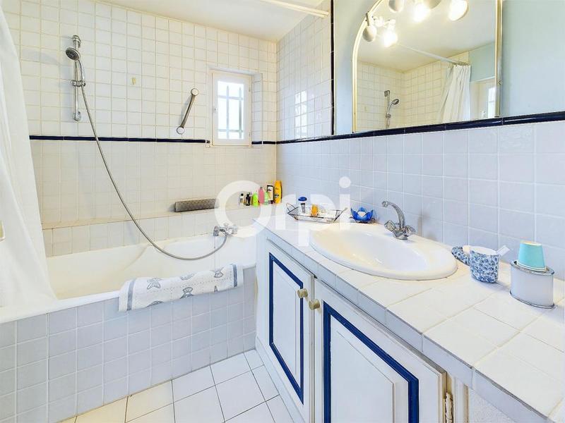 Villa - 191 m² - 6 pièces