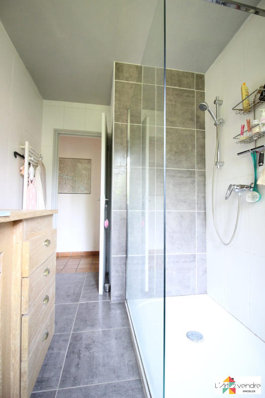 Maison traditionnelle - 173 m² - 6 pièces