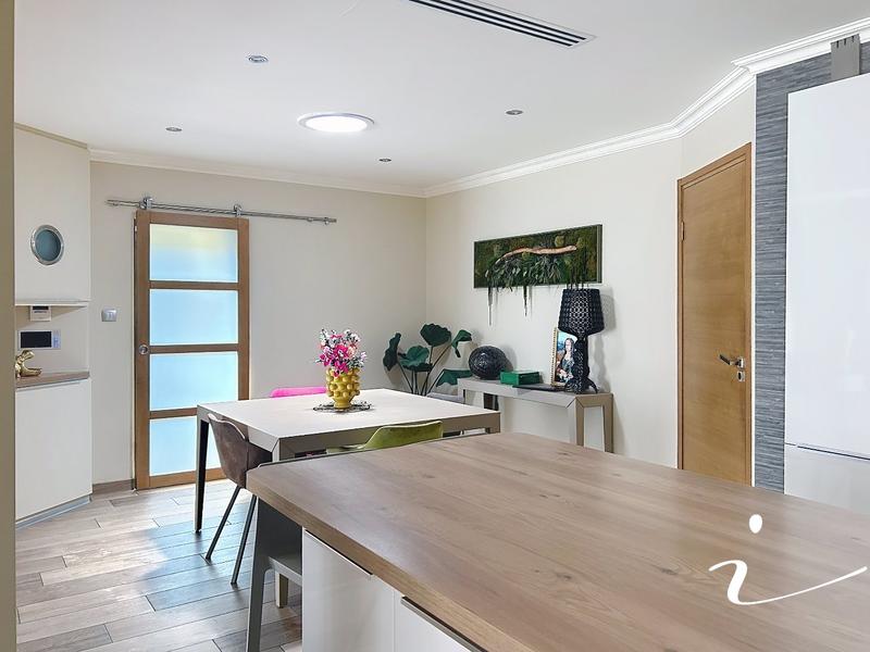 Villa - 152 m² - 6 pièces