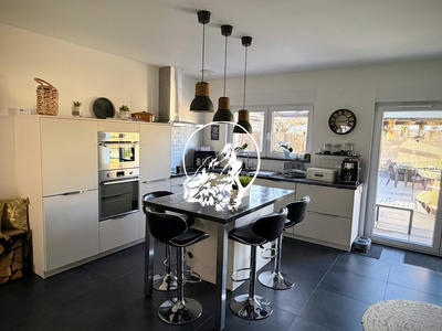 Maison contemporaine - 111 m² - 5 pièces