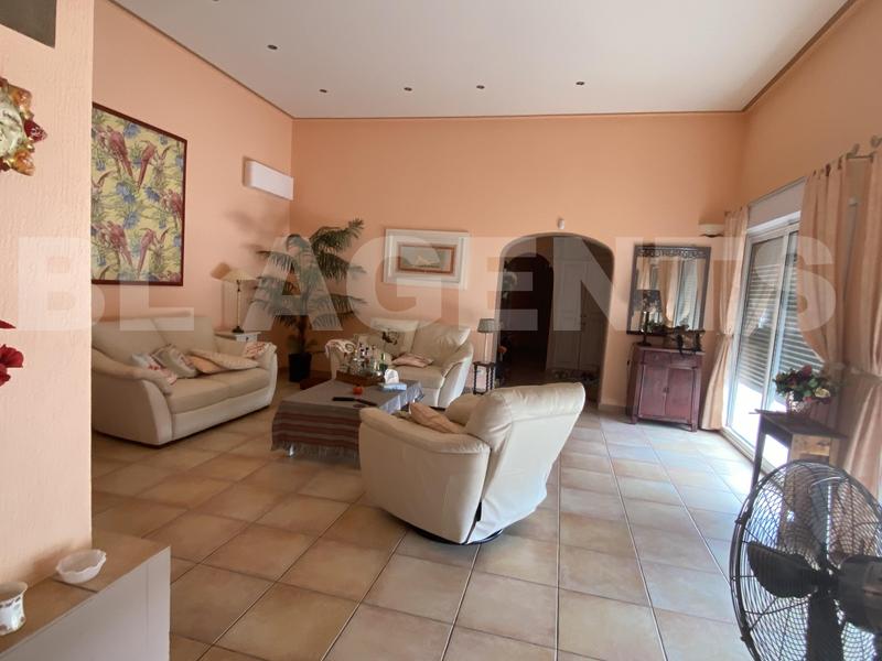 Maison contemporaine - 200 m² - 6 pièces