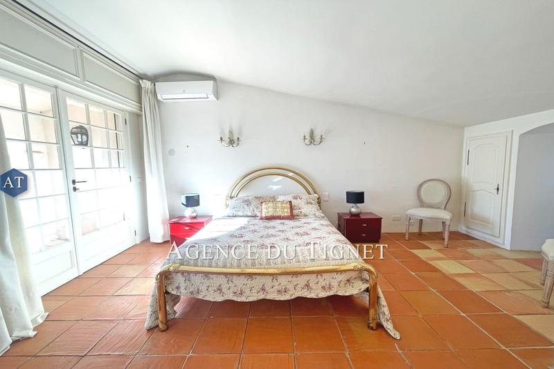 Maison - 252 m² - 5 pièces