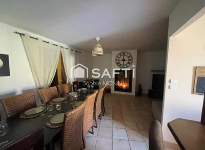 Villa - 130 m² - 8 pièces