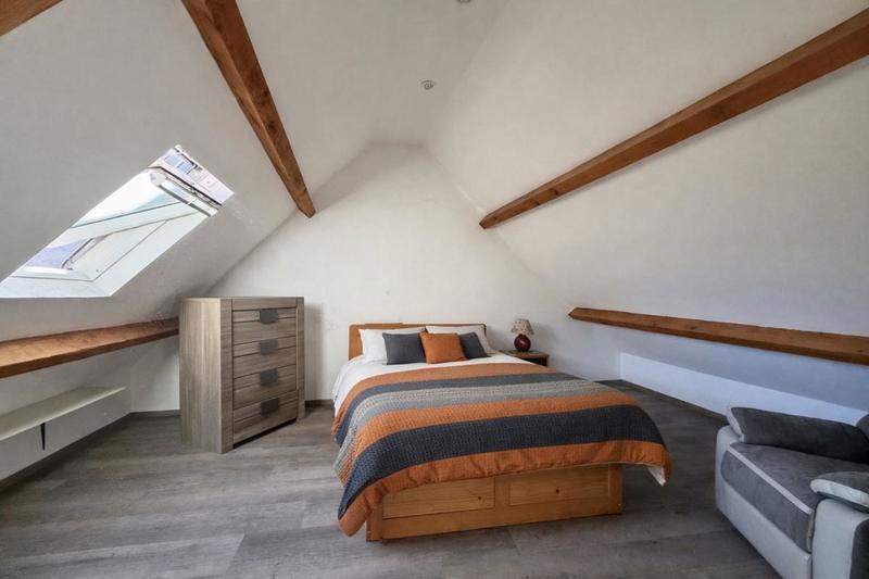 Maison - 175 m² - 8 pièces