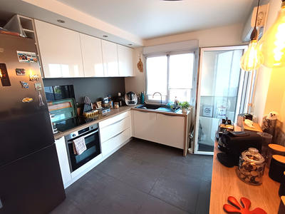 Appartement - 98 m² - 4 pièces