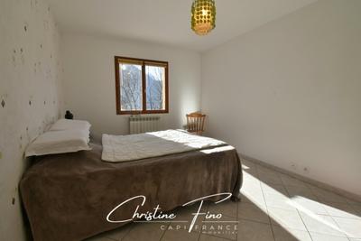 Maison - 199 m² - 14 pièces